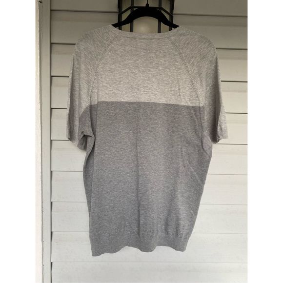 Club Monaco Colorblock Crewneck Gray Shirt, Men's Size Medium - Picture 5 of 6